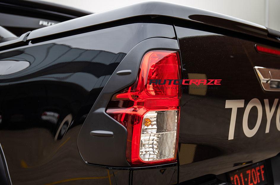TOYOTA HILUX 4WD GD10 GLOSS BRONZE WITH GLOSS BLACK MILLED